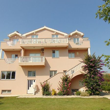 Bed and Breakfast Pansion Kardum Бибинє Екстер'єр фото