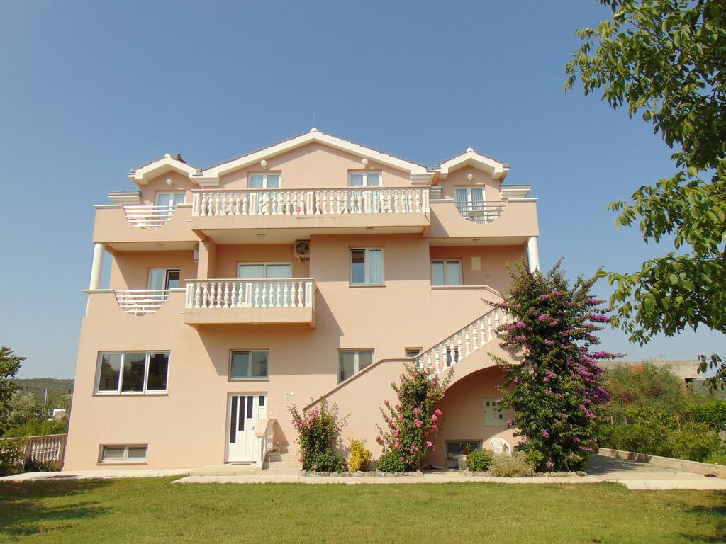 Bed and Breakfast Pansion Kardum Бибинє Екстер'єр фото